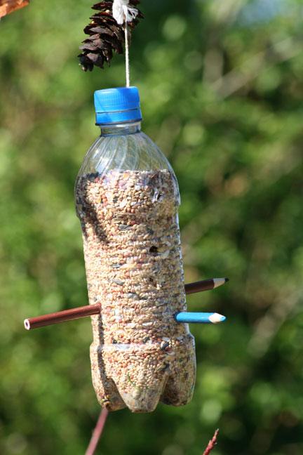 9-diy-plans-to-make-homemade-bird-feeders-going-evergreen